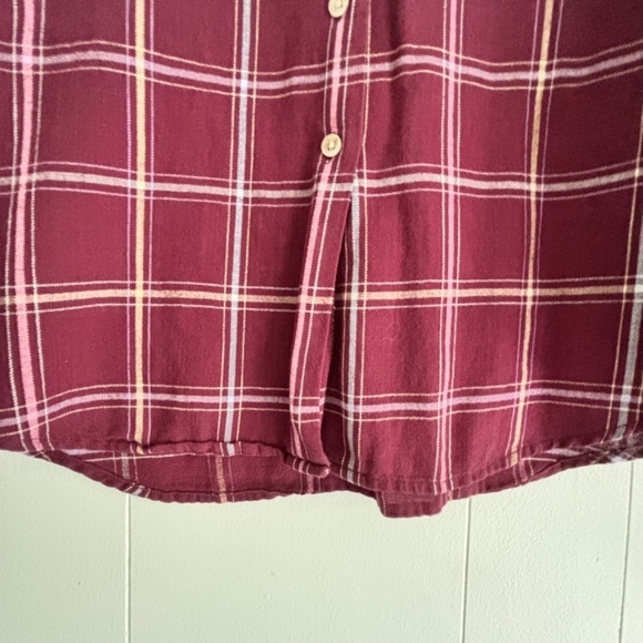 Woolrich vintage Burgundy women's button down plaid shirt size 12 - Picture 7 of 13